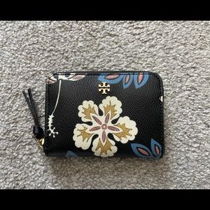 Tory Burch Kerrington Hopewell Floral Coin Case